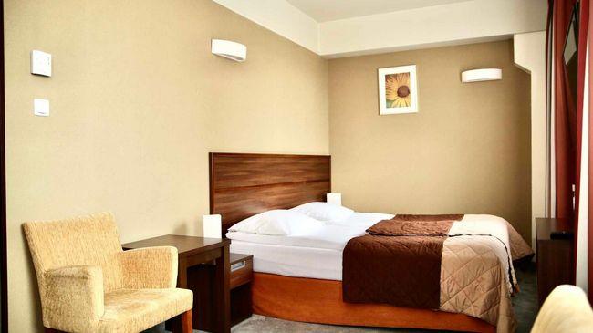 Hotel Teczowy Mlyn Kielce Habitación foto