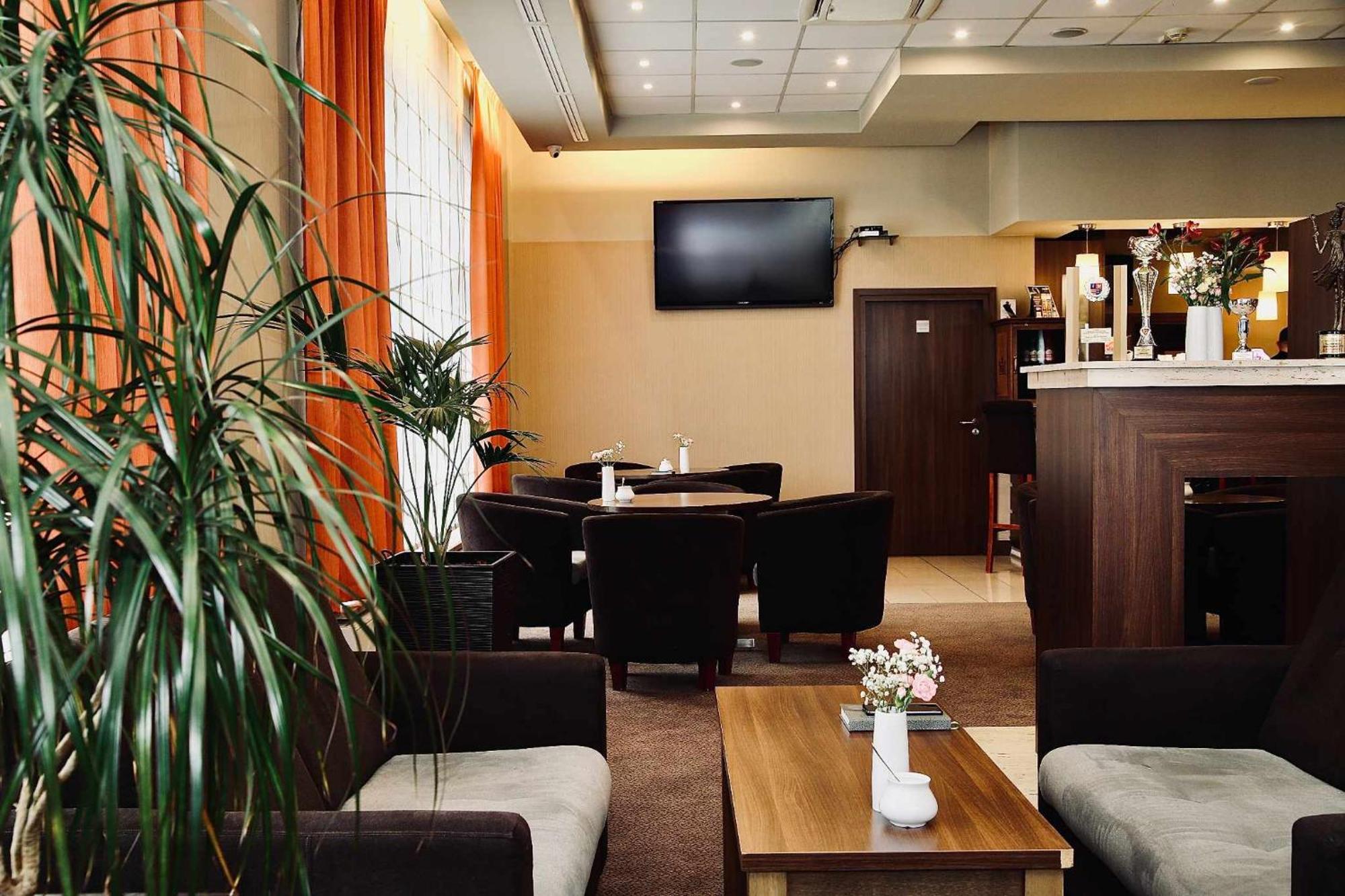 Hotel Teczowy Mlyn Kielce Exterior foto